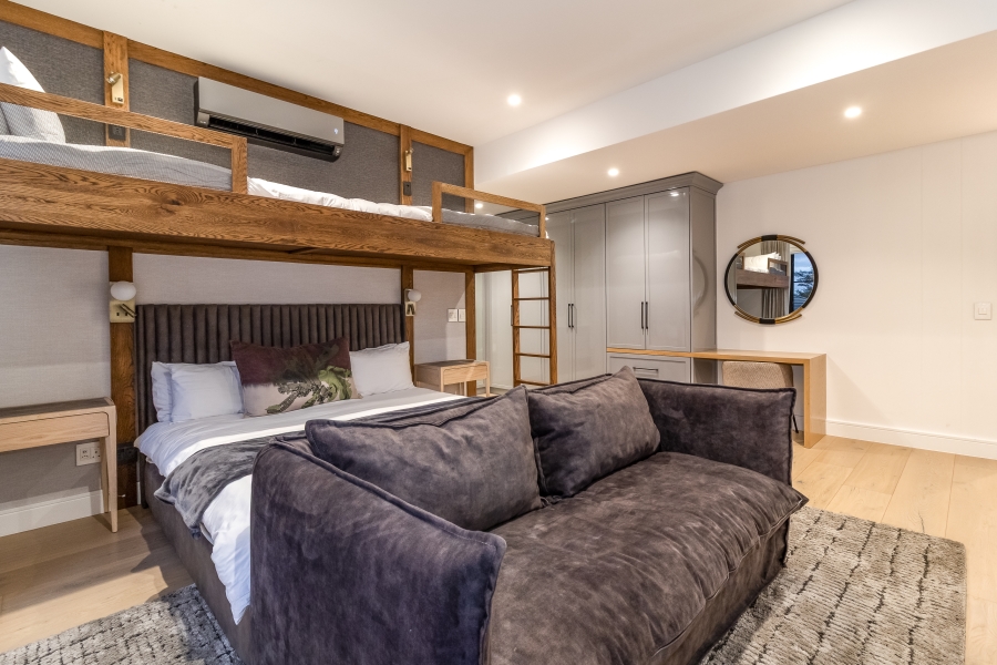 5 Bedroom Property for Sale in Val De Vie Estate Western Cape